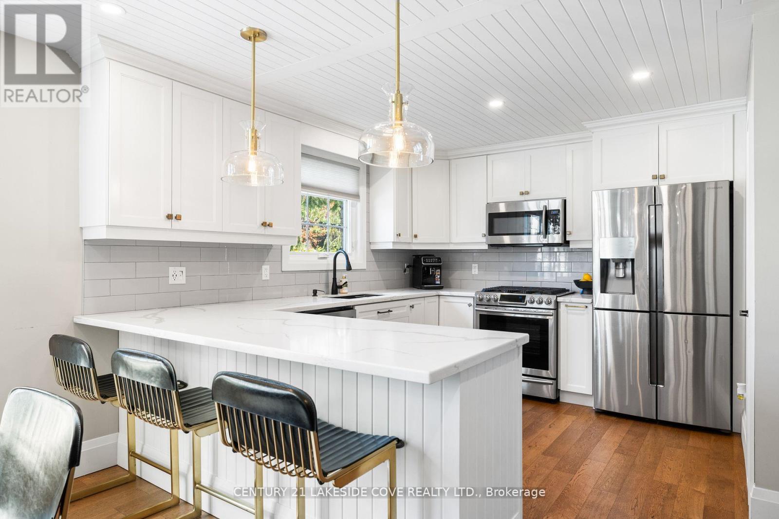 27 Poplar Crescent W, Ramara (Brechin), Ontario  L0K 1B0 - Photo 10 - S12921456