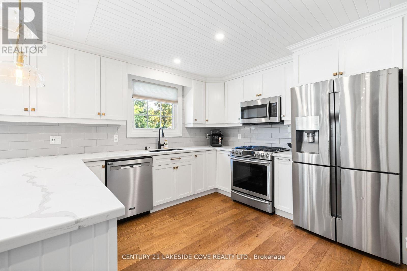 27 Poplar Crescent W, Ramara (Brechin), Ontario  L0K 1B0 - Photo 12 - S12921456