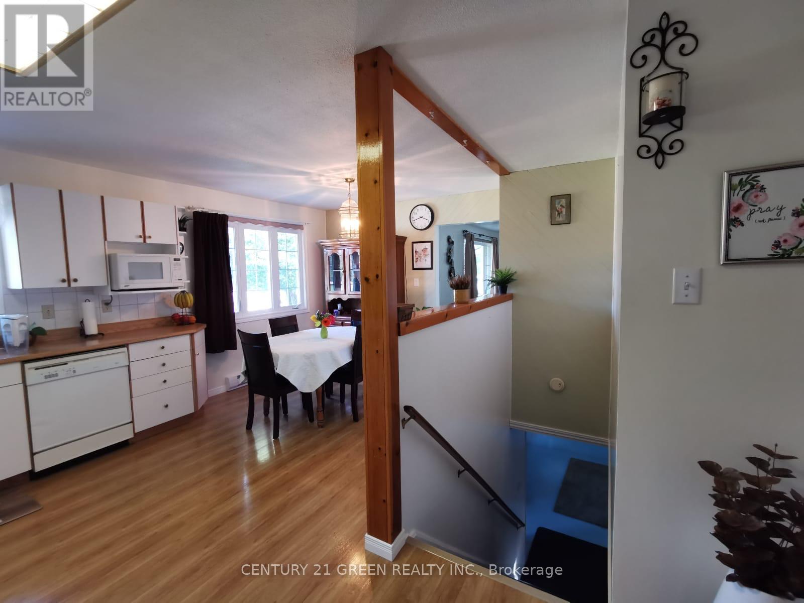 9 Fitz Avenue, South River, Ontario  P0A 1X0 - Photo 10 - X12883662