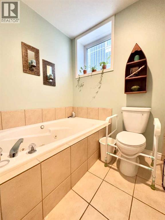 2, 373 Canyon Boulevard W, Lethbridge, Alberta  T1K 6V2 - Photo 19 - A2296448