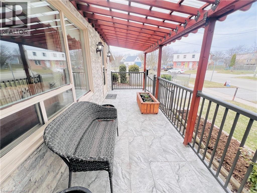 56 Eastvale Place, Hamilton, Ontario  L8H 1P1 - Photo 3 - 40814598