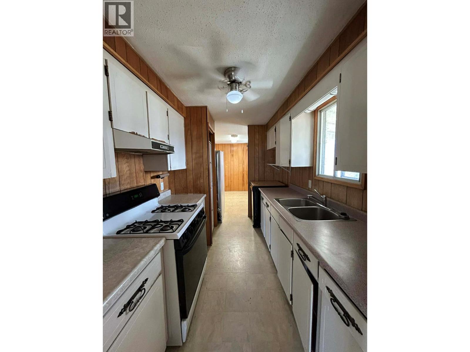 7083 Donaldson Drive, Grand Forks, British Columbia  V0H 1H0 - Photo 6 - 10371341