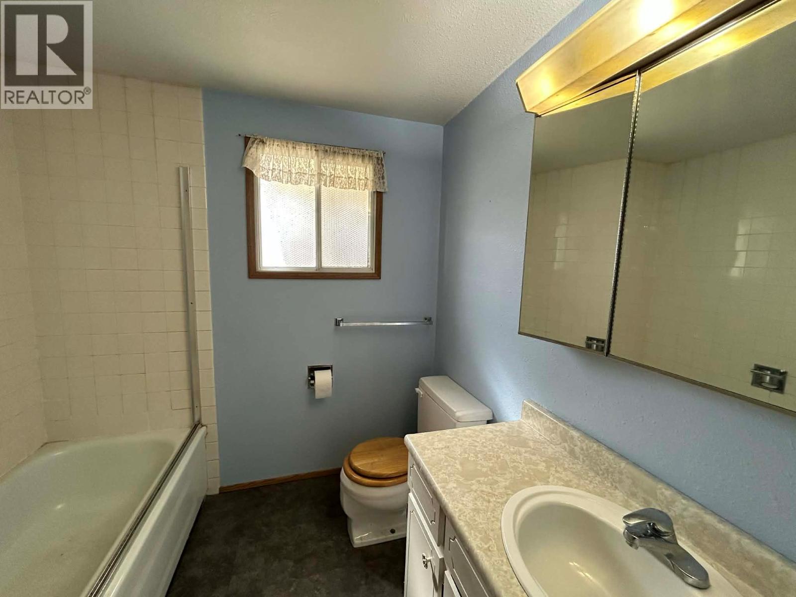 7083 Donaldson Drive, Grand Forks, British Columbia  V0H 1H0 - Photo 10 - 10371341