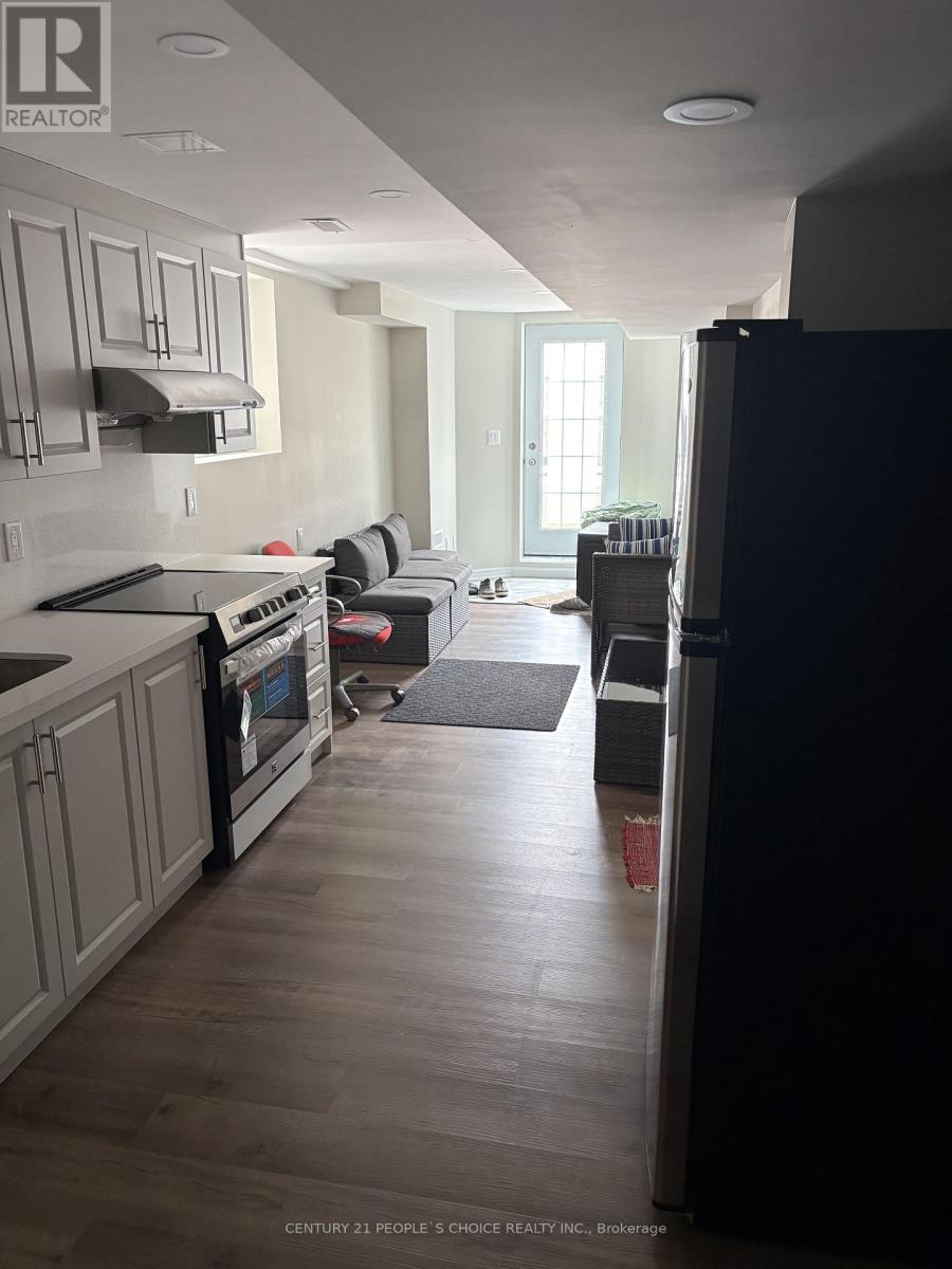 Bsmt - 11 Portrush Trail, Brampton, Ontario  L6X 0R4 - Photo 2 - W12921258