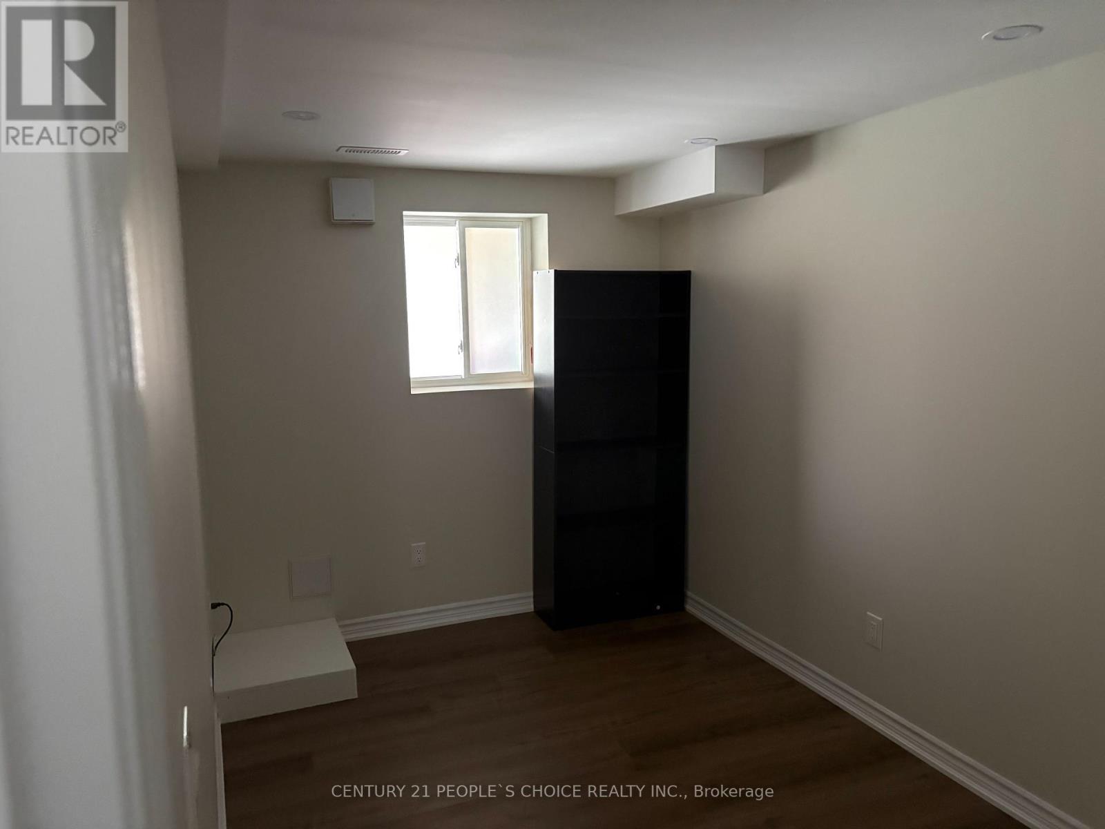 Bsmt - 11 Portrush Trail, Brampton, Ontario  L6X 0R4 - Photo 9 - W12921258