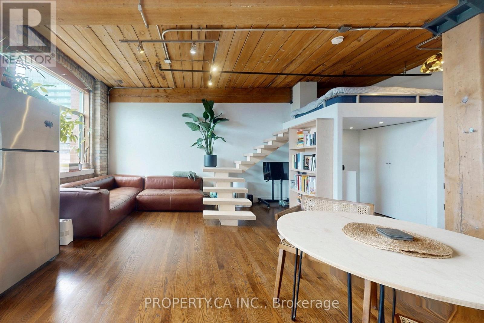 210 - 24 Noble Street, Toronto, Ontario  M6K 2C8 - Photo 12 - W12921260