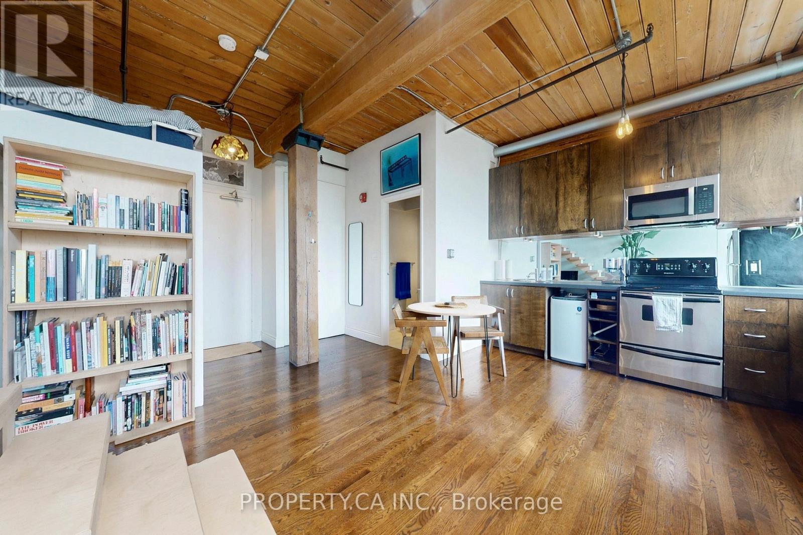 210 - 24 Noble Street, Toronto, Ontario  M6K 2C8 - Photo 6 - W12921260