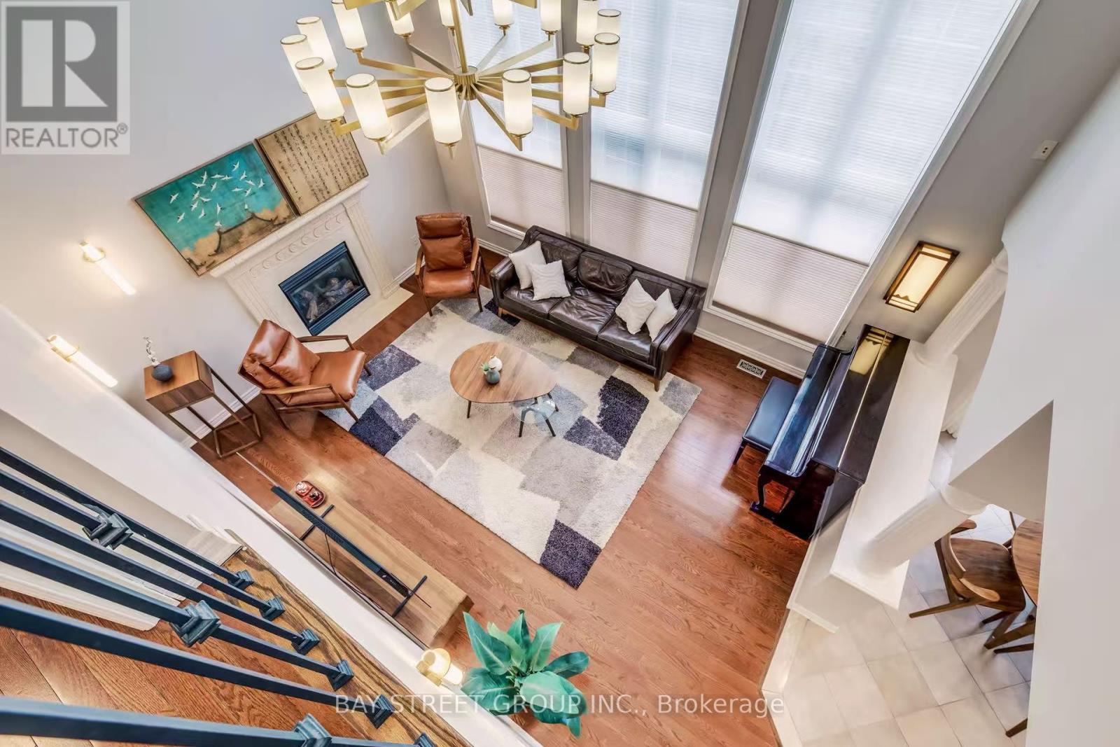 1087 Kestell Boulevard, Oakville, Ontario  L6H 7M5 - Photo 14 - W12921266