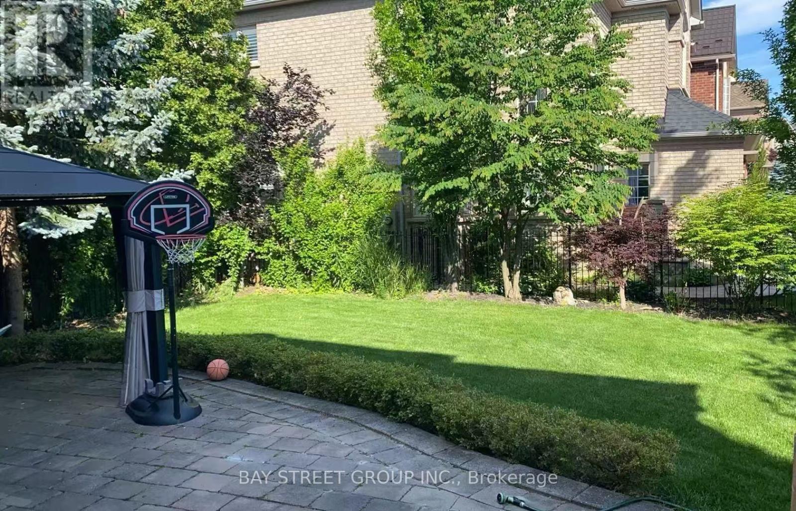 1087 Kestell Boulevard, Oakville, Ontario  L6H 7M5 - Photo 45 - W12921266