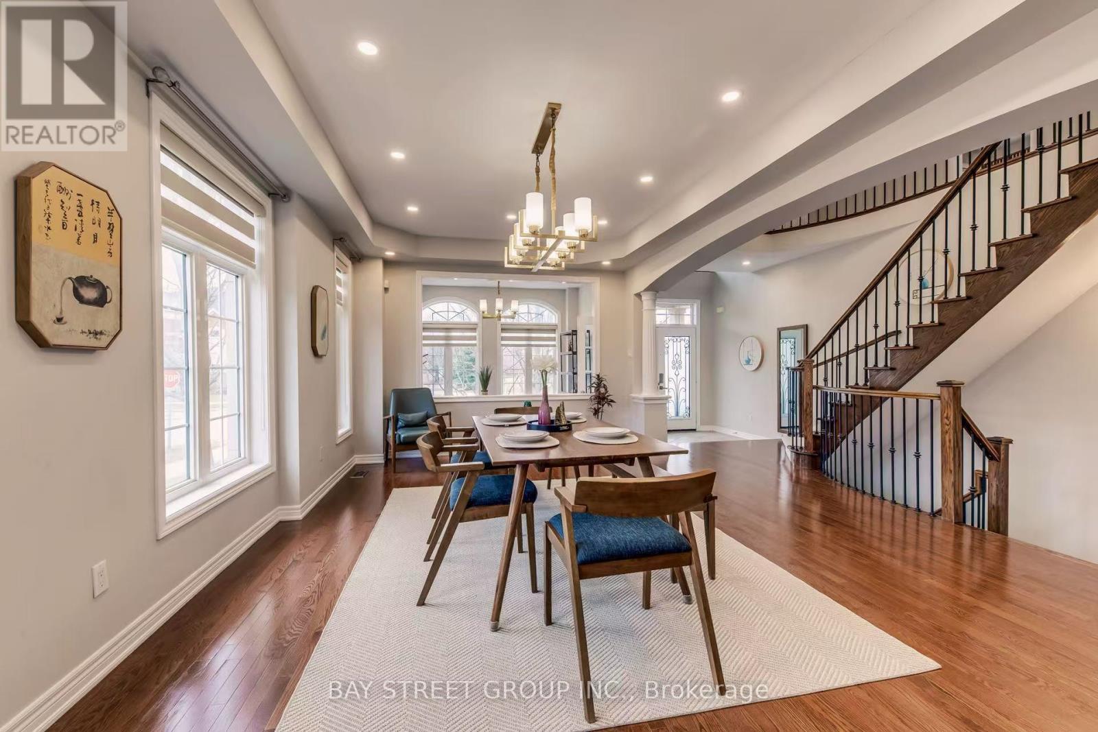 1087 Kestell Boulevard, Oakville, Ontario  L6H 7M5 - Photo 8 - W12921266