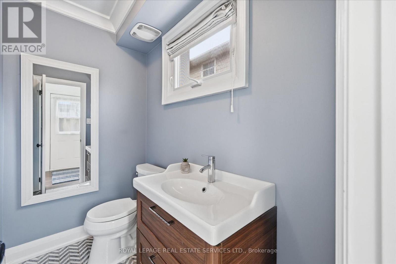 2154 Hixon Street, Oakville, Ontario  L6L 1T4 - Photo 6 - W12921298