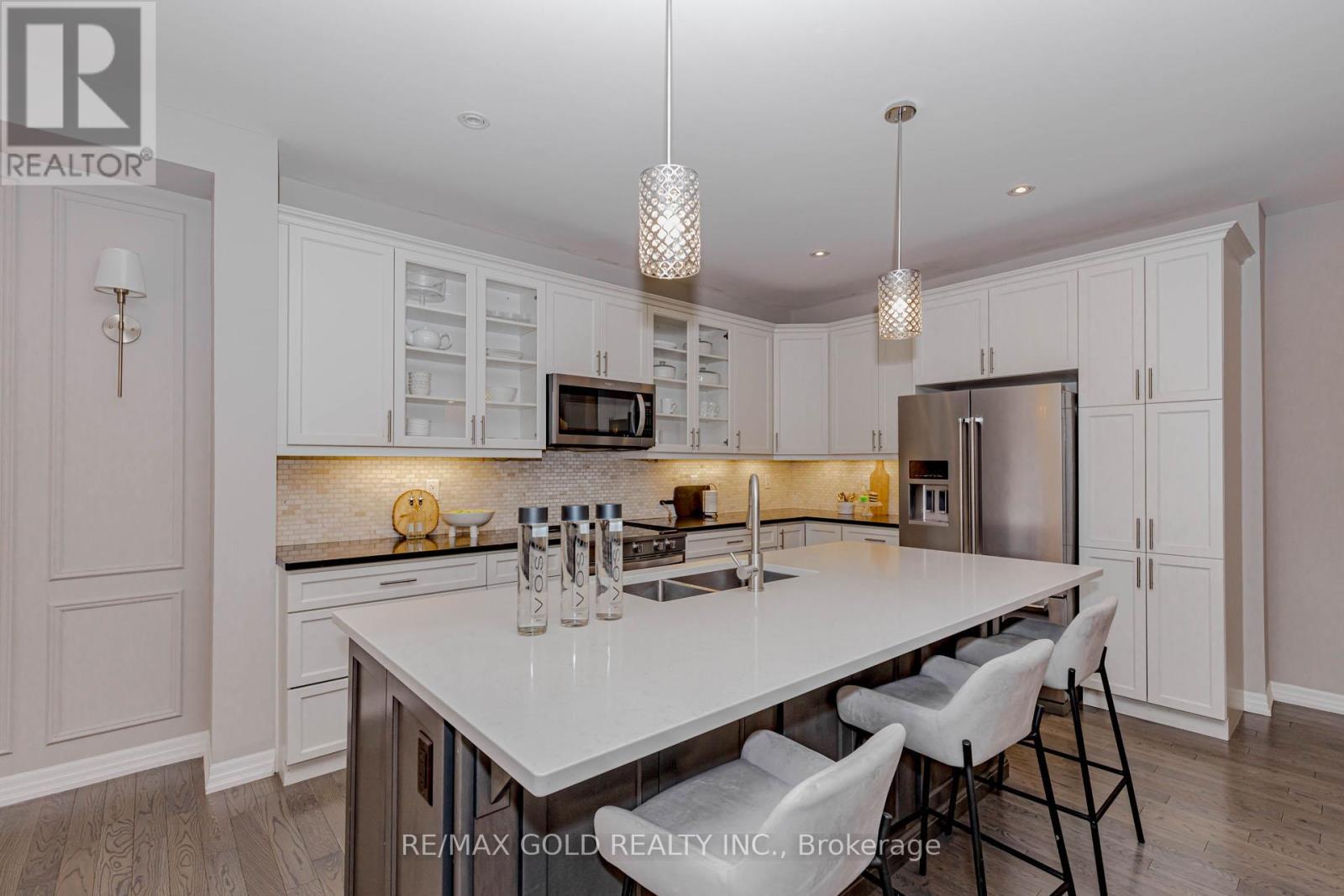 3354 Vardon Way, Oakville, Ontario  L6M 1R5 - Photo 15 - W12921304