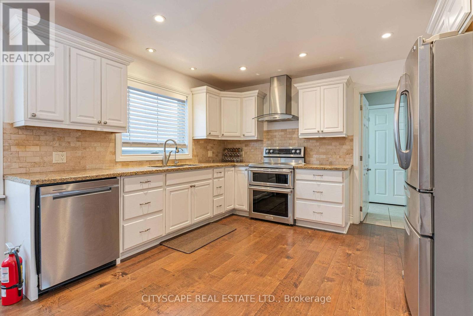 7 Mcconachie Crescent, Caledon, Ontario  L7K 0B9 - Photo 13 - W12921310