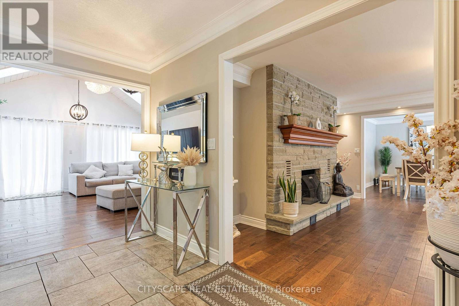 7 Mcconachie Crescent, Caledon, Ontario  L7K 0B9 - Photo 5 - W12921310