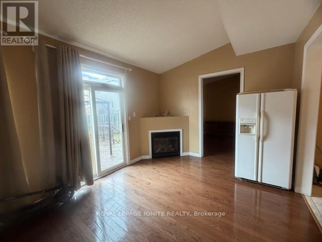 Main - 110 Pantomine Boulevard, Brampton, Ontario  L6Y 5P1 - Photo 3 - W12921320