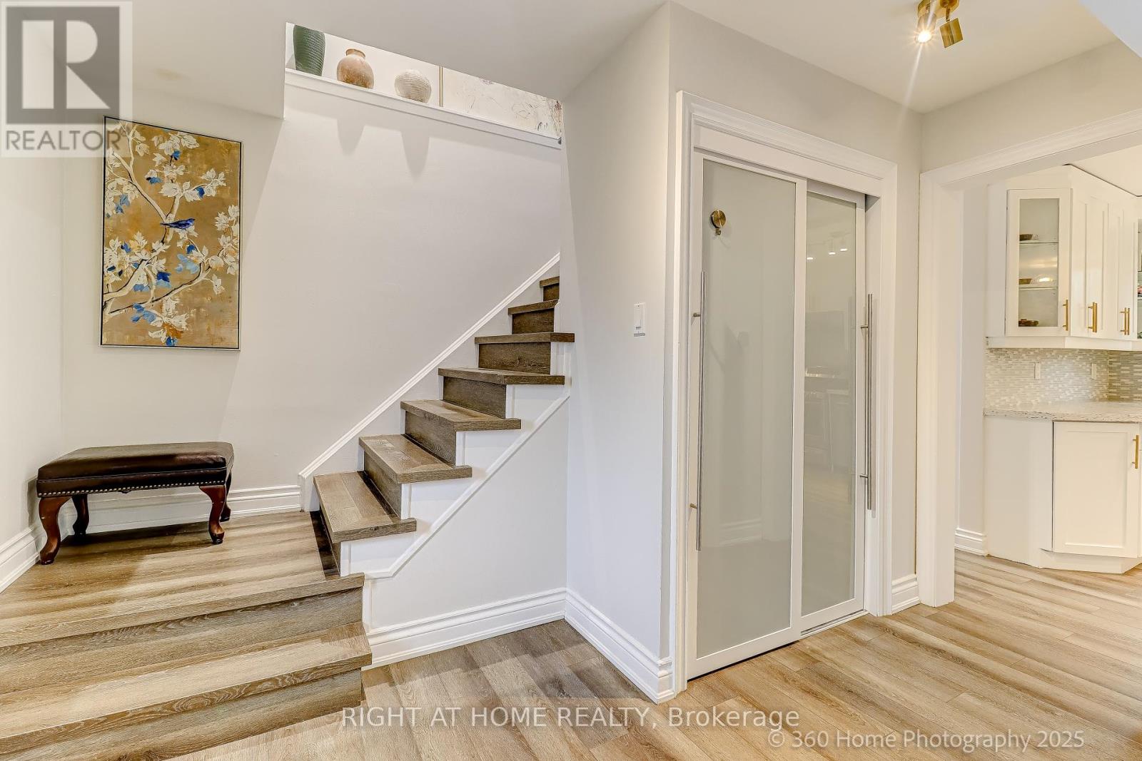 38 Culham Street, Oakville, Ontario  L6H 1G5 - Photo 16 - W12921352