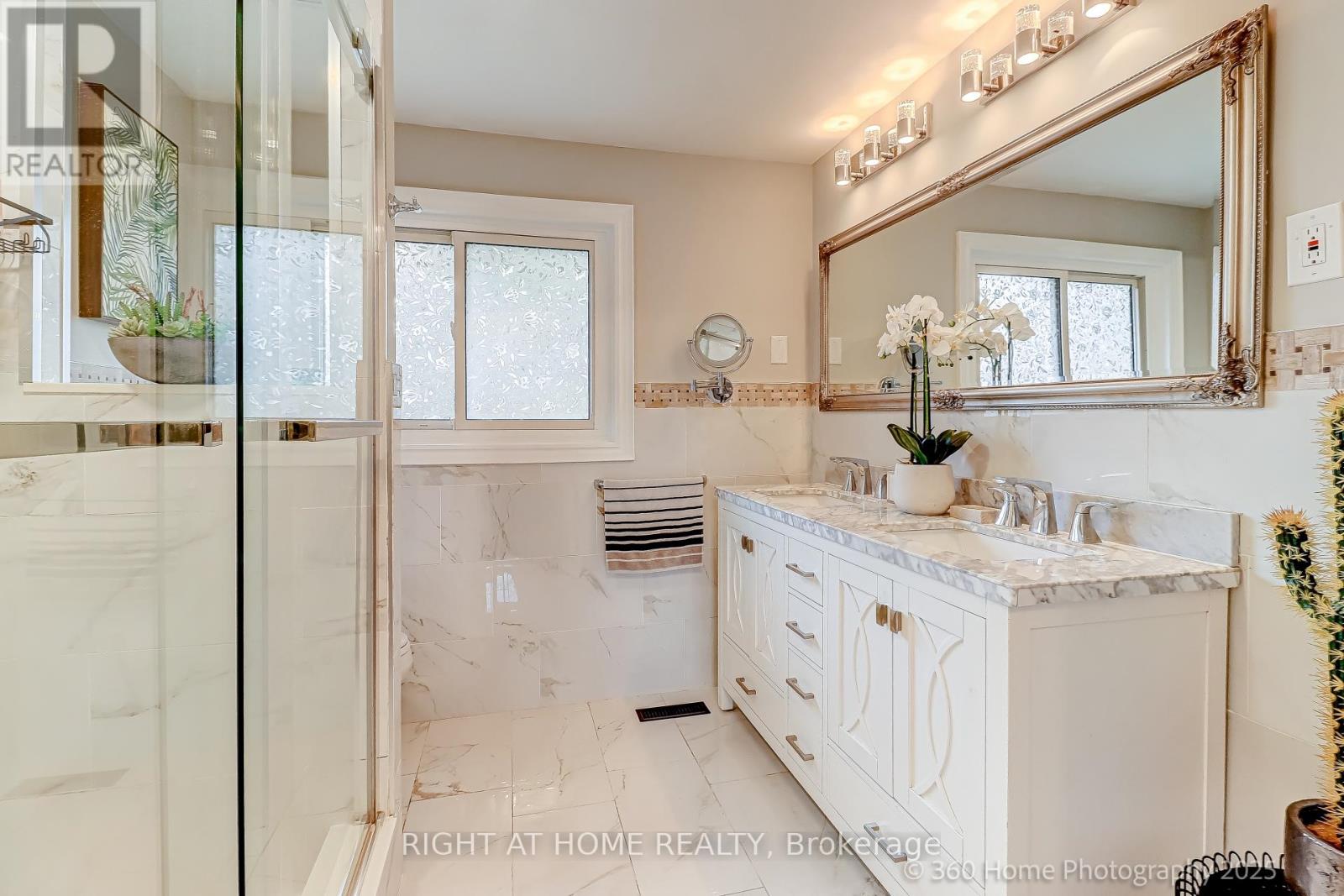 38 Culham Street, Oakville, Ontario  L6H 1G5 - Photo 18 - W12921352