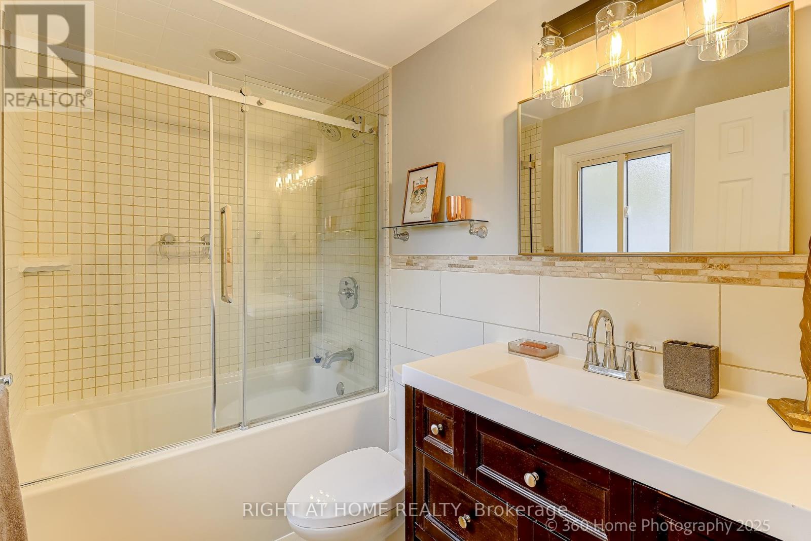 38 Culham Street, Oakville, Ontario  L6H 1G5 - Photo 20 - W12921352