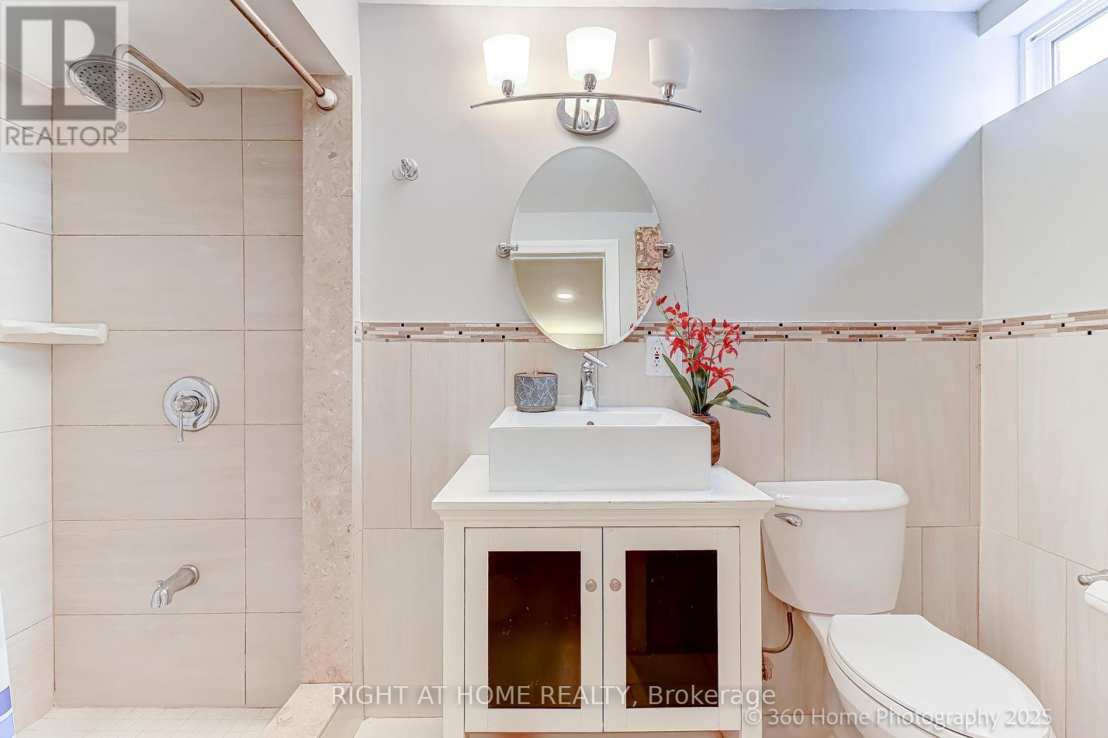 38 Culham Street, Oakville, Ontario  L6H 1G5 - Photo 24 - W12921352