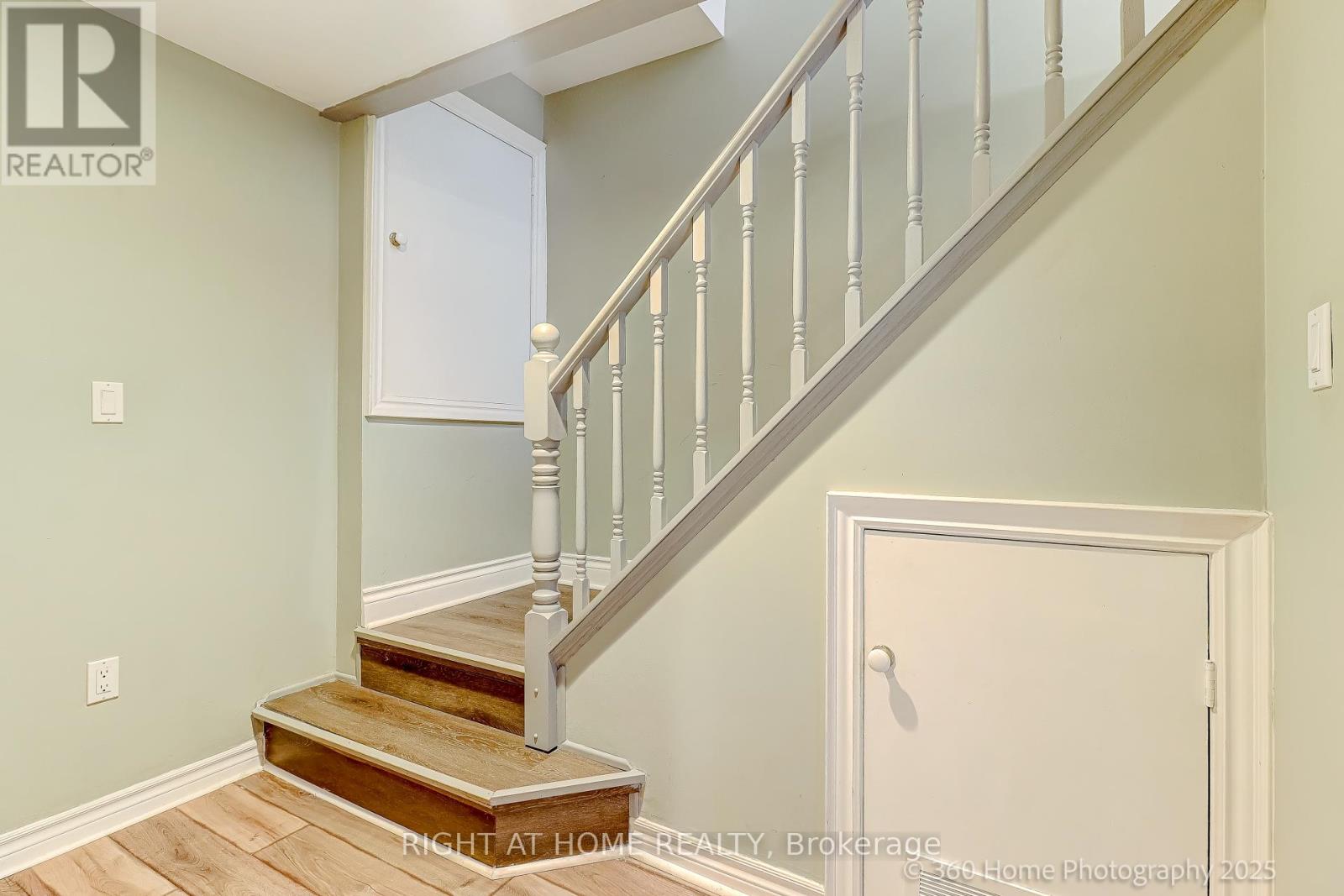 38 Culham Street, Oakville, Ontario  L6H 1G5 - Photo 26 - W12921352