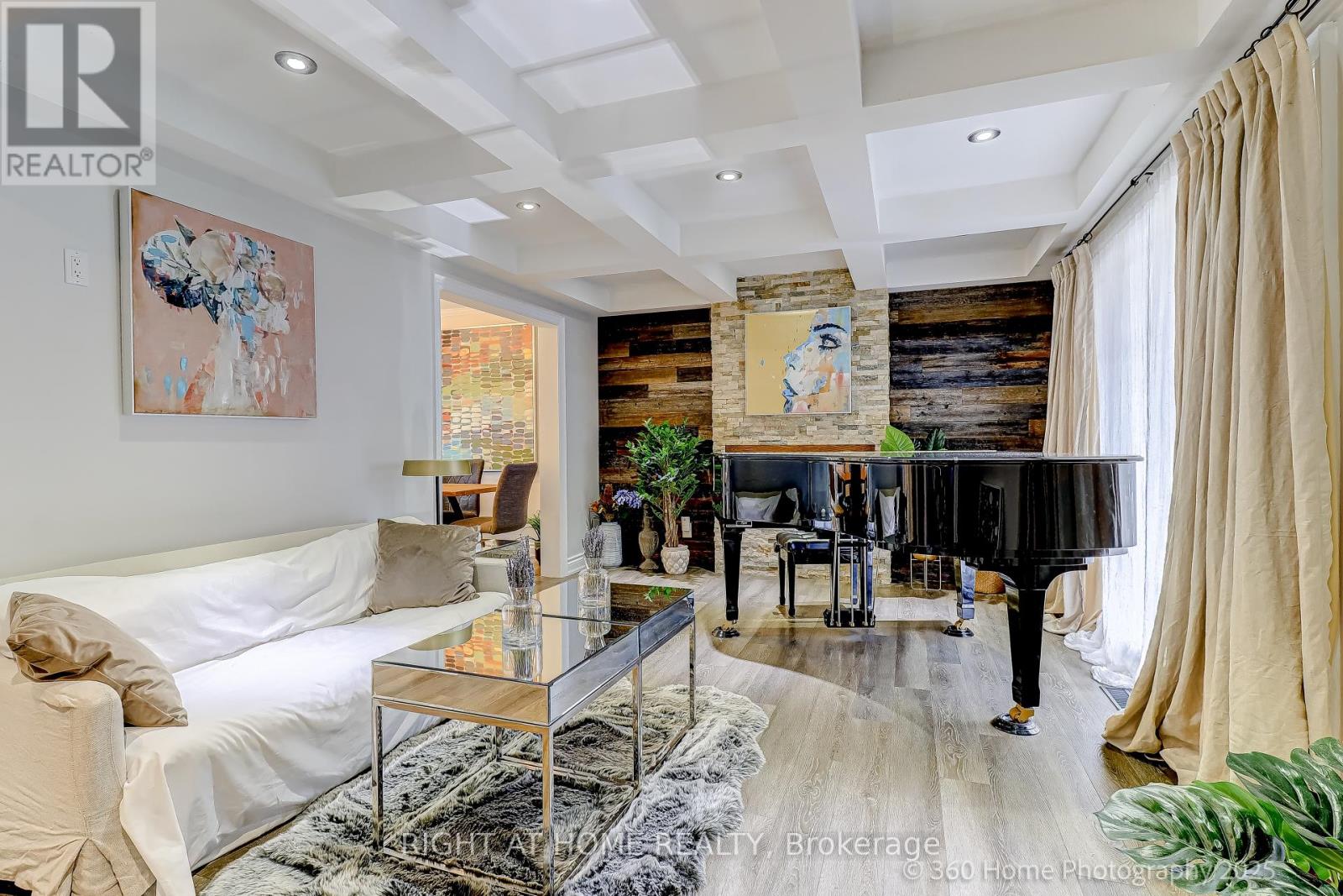 38 Culham Street, Oakville, Ontario  L6H 1G5 - Photo 4 - W12921352