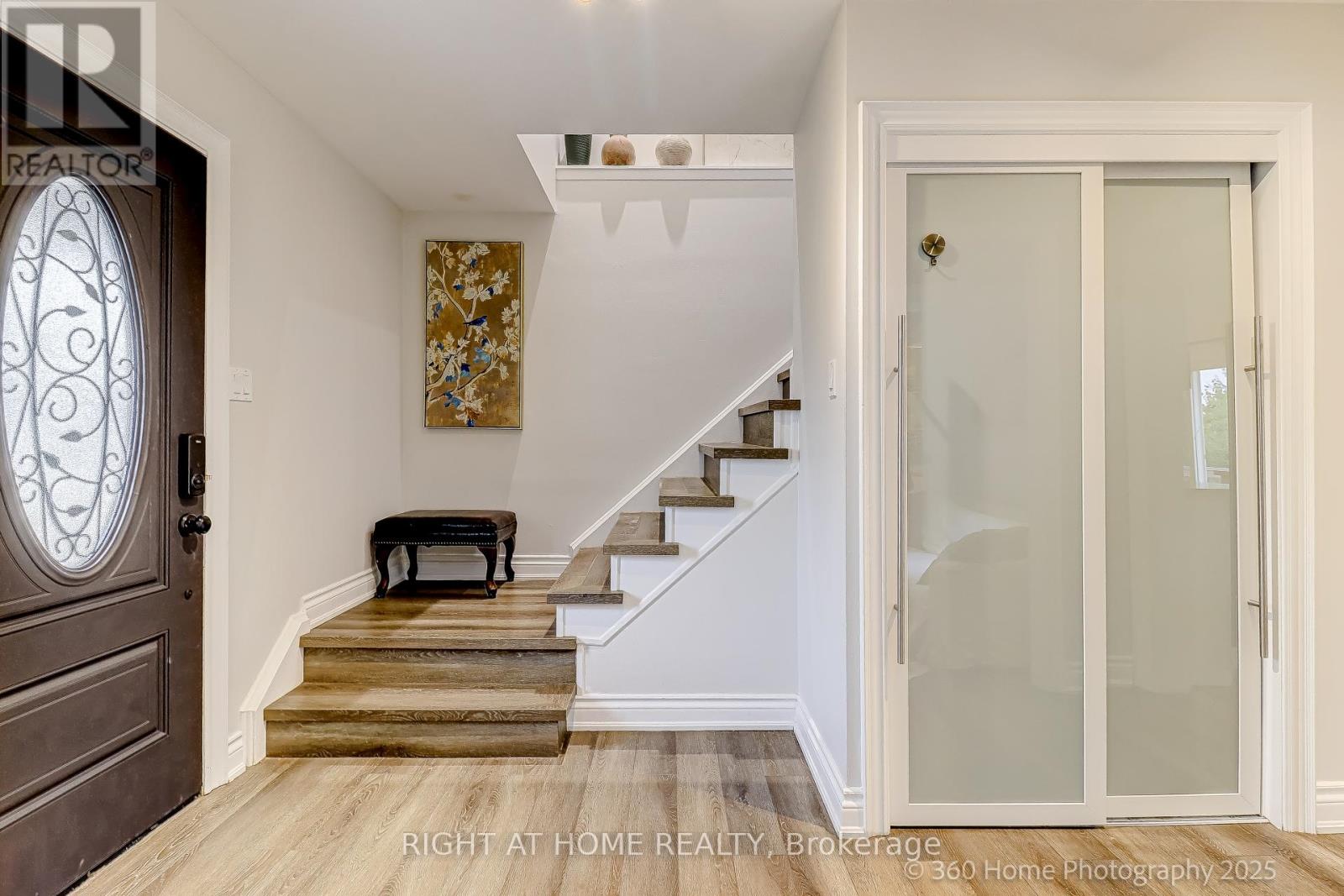 38 Culham Street, Oakville, Ontario  L6H 1G5 - Photo 6 - W12921352