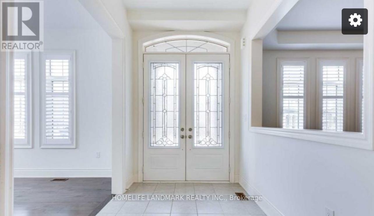 3151 Buttonbush Trail, Oakville, Ontario  L6H 0T4 - Photo 3 - W12921378