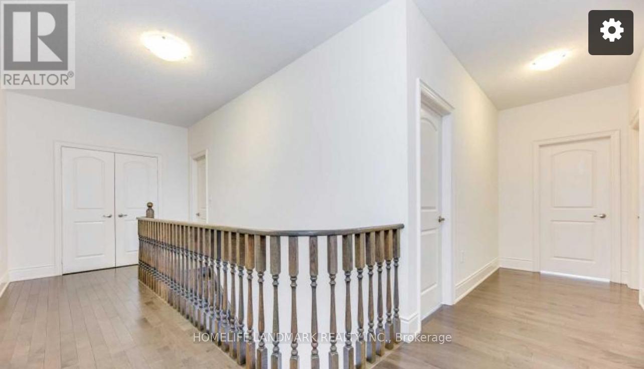 3151 Buttonbush Trail, Oakville, Ontario  L6H 0T4 - Photo 8 - W12921378