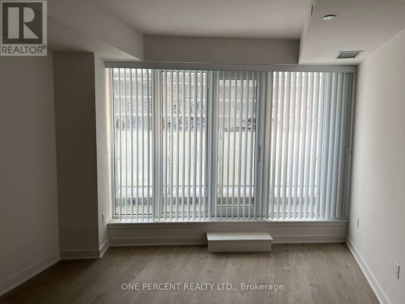 204 - 3900 Confederation Parkway, Mississauga, Ontario  L5B 0M3 - Photo 24 - W12921426