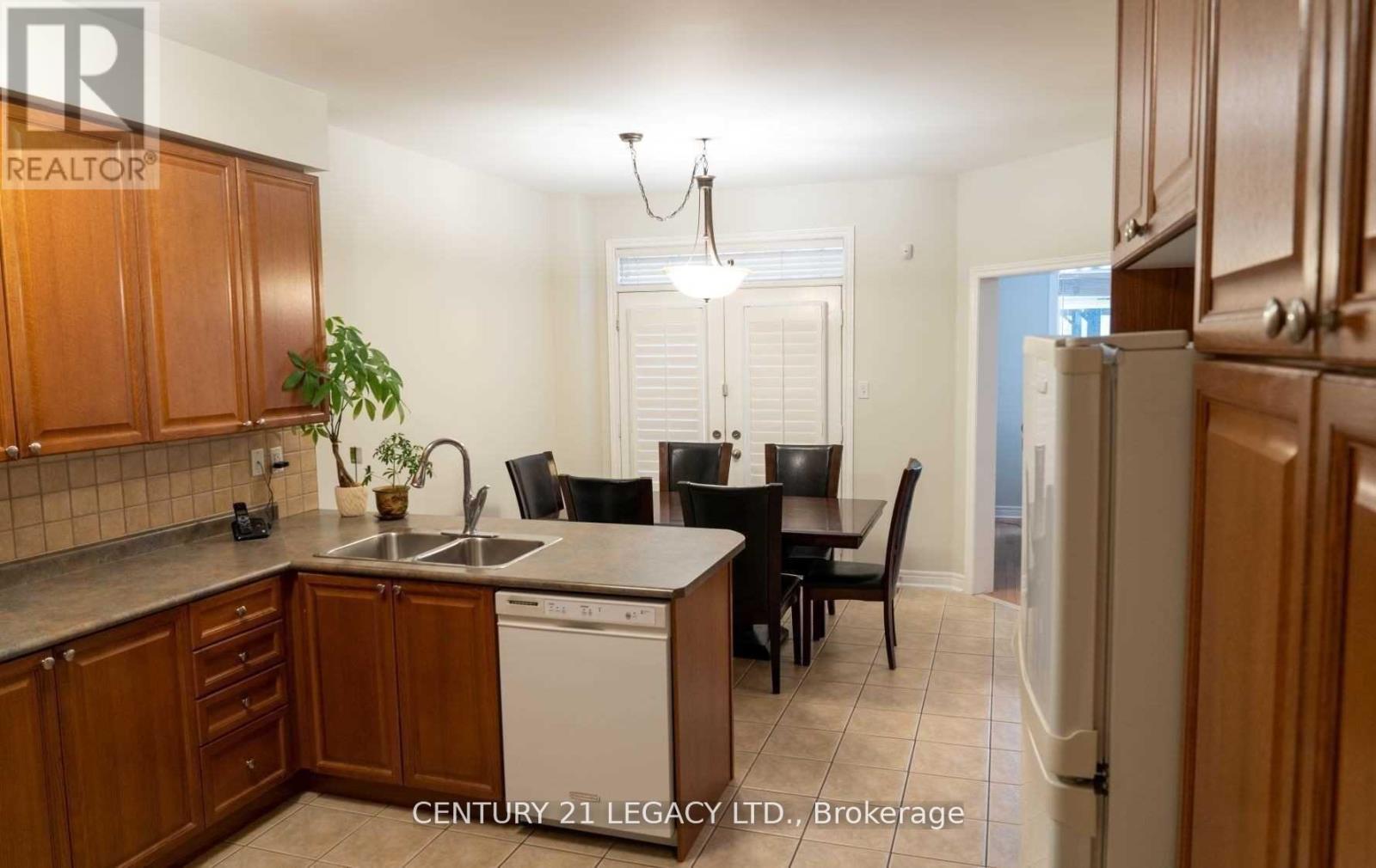 20 Trailside Walk, Brampton, Ontario  L6S 6J1 - Photo 5 - W12921478