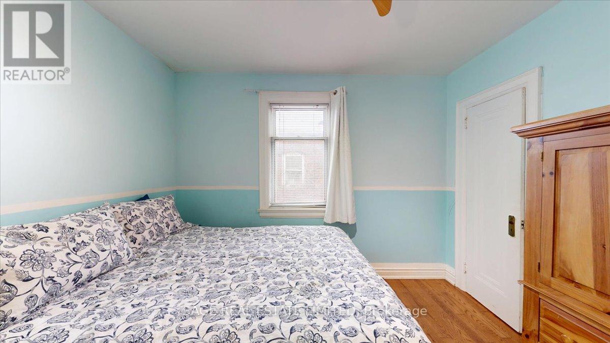 40 William Street, Toronto, Ontario  M9N 2G7 - Photo 24 - W12921480