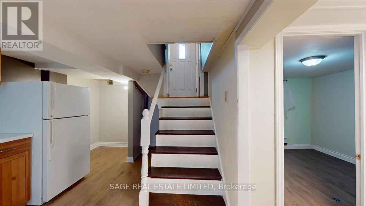 40 William Street, Toronto, Ontario  M9N 2G7 - Photo 27 - W12921480
