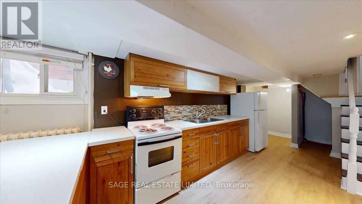 40 William Street, Toronto, Ontario  M9N 2G7 - Photo 28 - W12921480