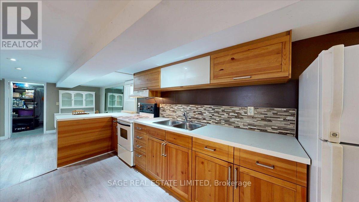 40 William Street, Toronto, Ontario  M9N 2G7 - Photo 29 - W12921480