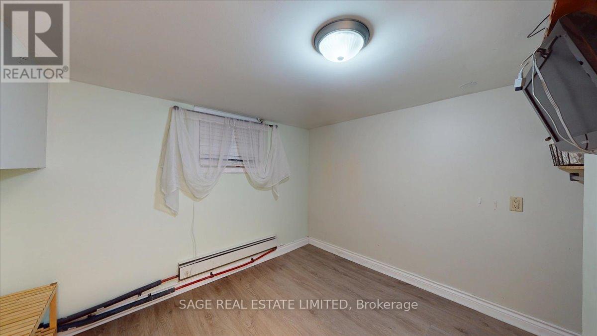 40 William Street, Toronto, Ontario  M9N 2G7 - Photo 36 - W12921480