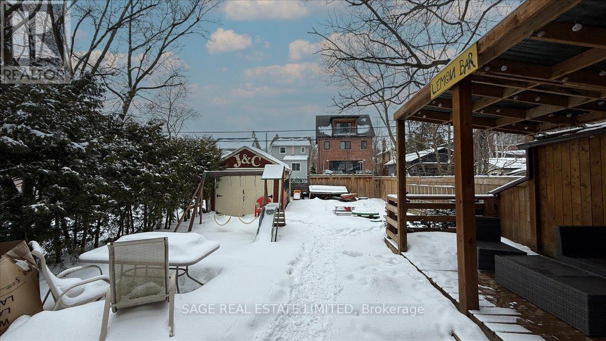 40 William Street, Toronto, Ontario  M9N 2G7 - Photo 43 - W12921480