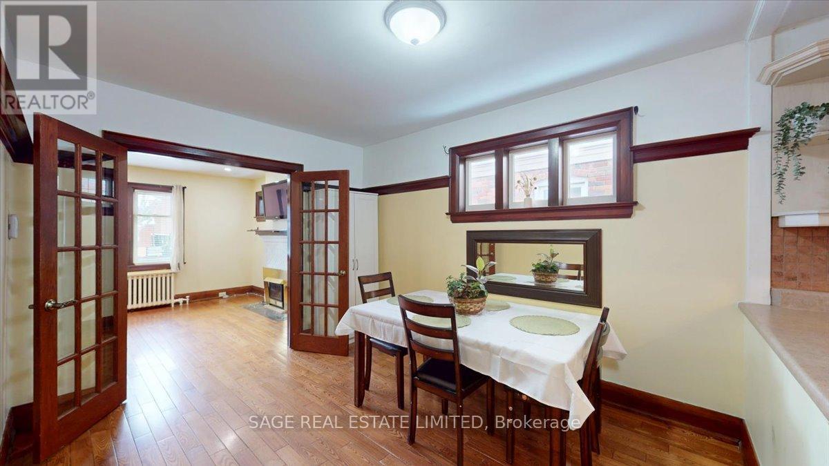 40 William Street, Toronto, Ontario  M9N 2G7 - Photo 8 - W12921480