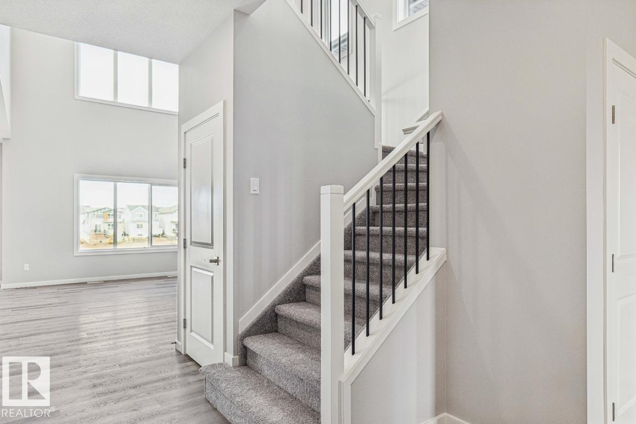 2334 Egret Wy Nw, Edmonton, Alberta T6M 3G8 - Photo 4 - E4477439