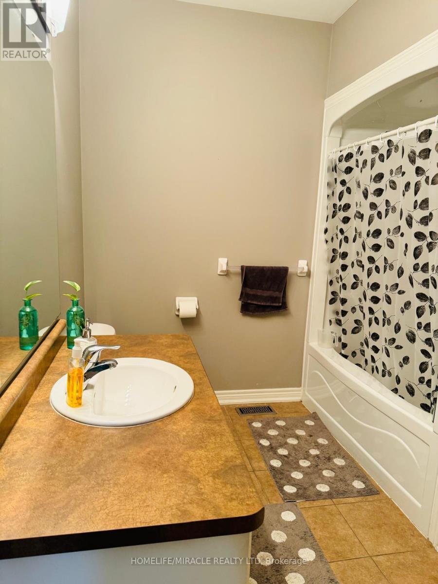 100 Creekside Drive, Welland, Ontario  L3C 0B4 - Photo 14 - X12921268