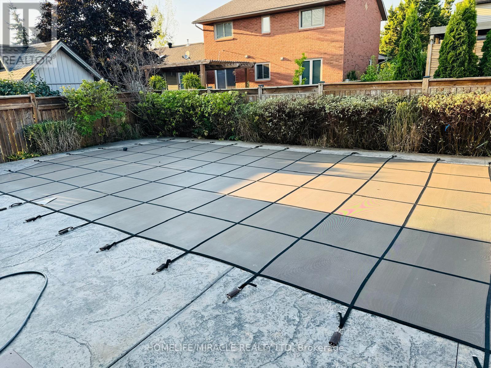 100 Creekside Drive, Welland, Ontario  L3C 0B4 - Photo 29 - X12921268