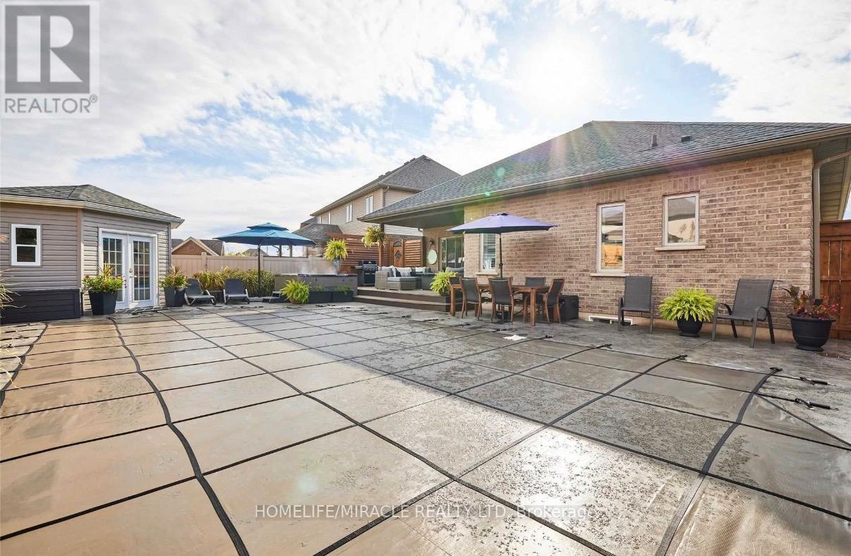 100 Creekside Drive, Welland, Ontario  L3C 0B4 - Photo 32 - X12921268