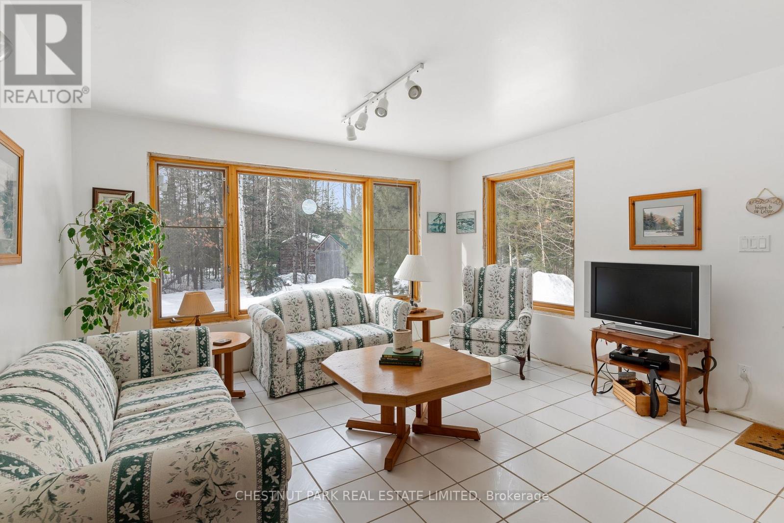 2411 Soyers Lake Road N, Dysart Et Al, Ontario  K0M 1S0 - Photo 5 - X12921292