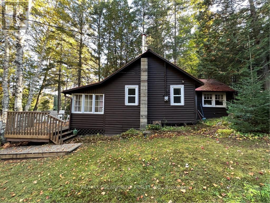 1257 Paint Lake Road, Lake Of Bays, Ontario  P0A 1E0 - Photo 2 - X12921312