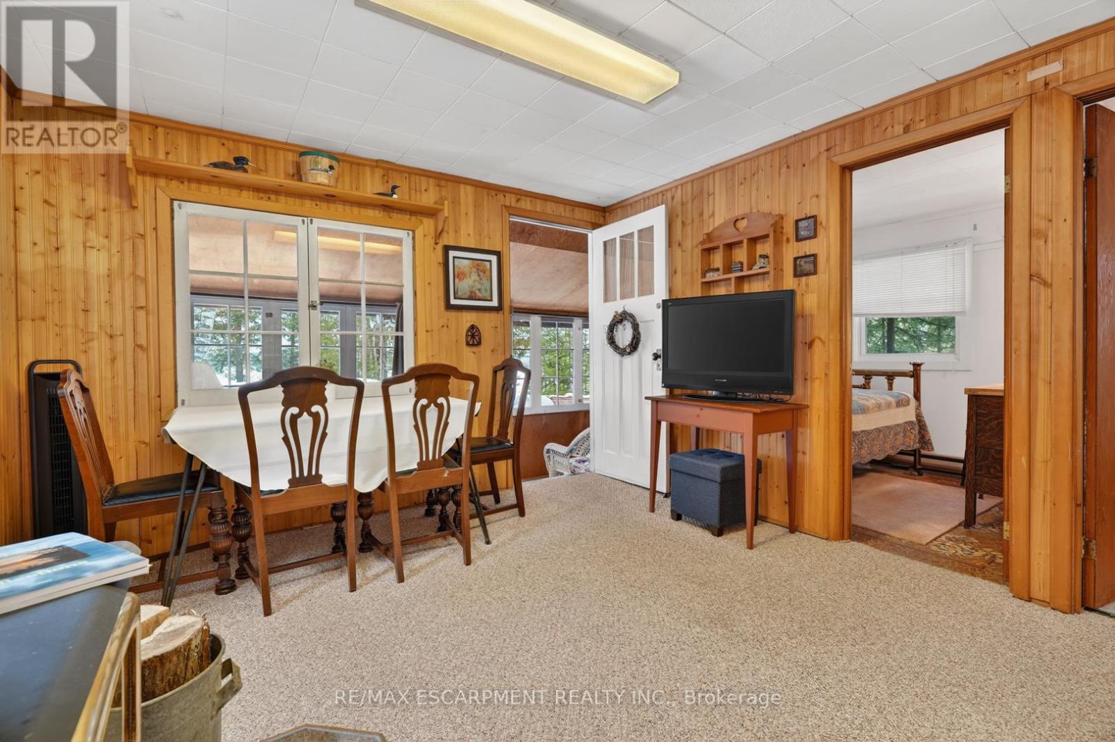 1257 Paint Lake Road, Lake Of Bays, Ontario  P0A 1E0 - Photo 9 - X12921312