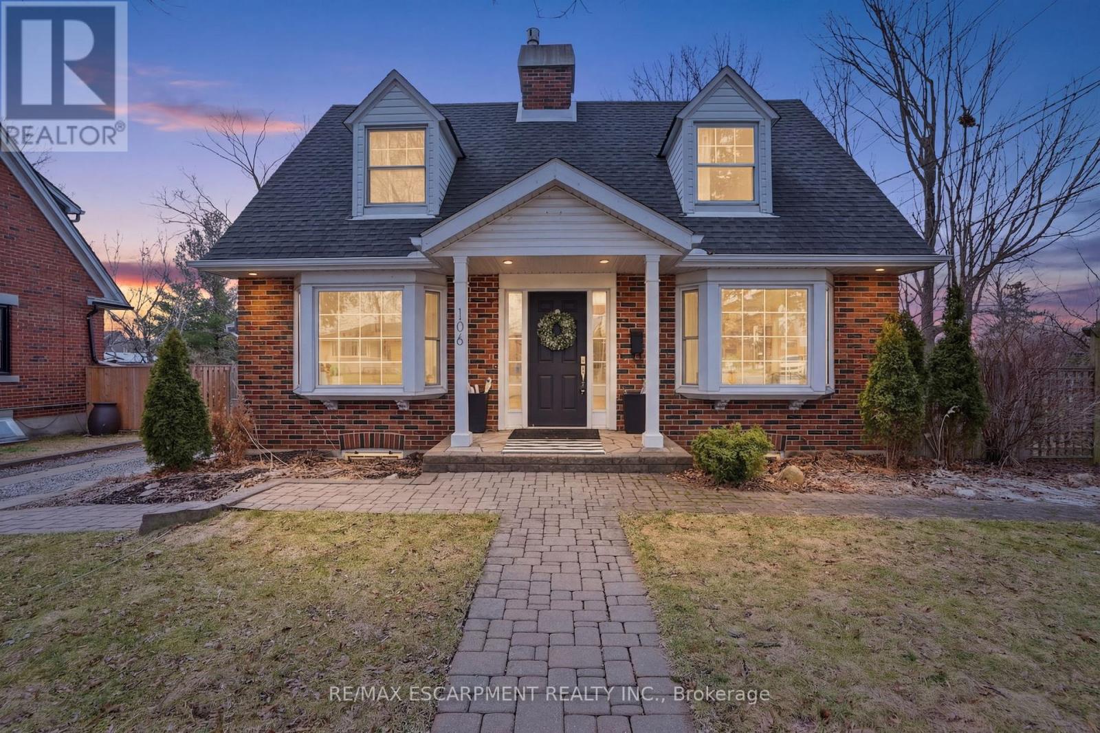 106 Laurel Street, Waterloo, Ontario  N3H 3Y4 - Photo 1 - X12921368