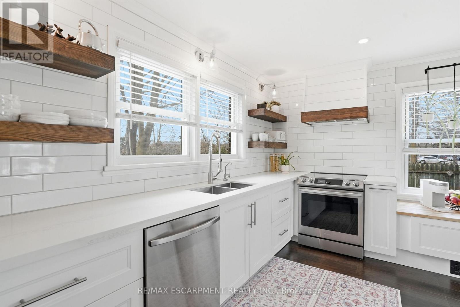 106 Laurel Street, Waterloo, Ontario  N3H 3Y4 - Photo 13 - X12921368