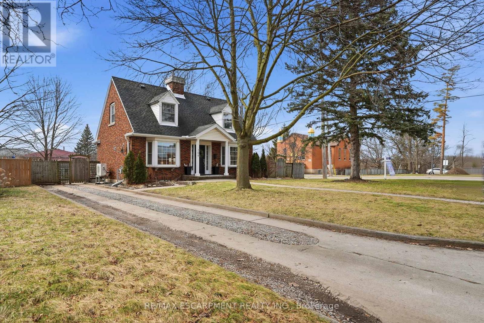 106 Laurel Street, Waterloo, Ontario  N3H 3Y4 - Photo 3 - X12921368