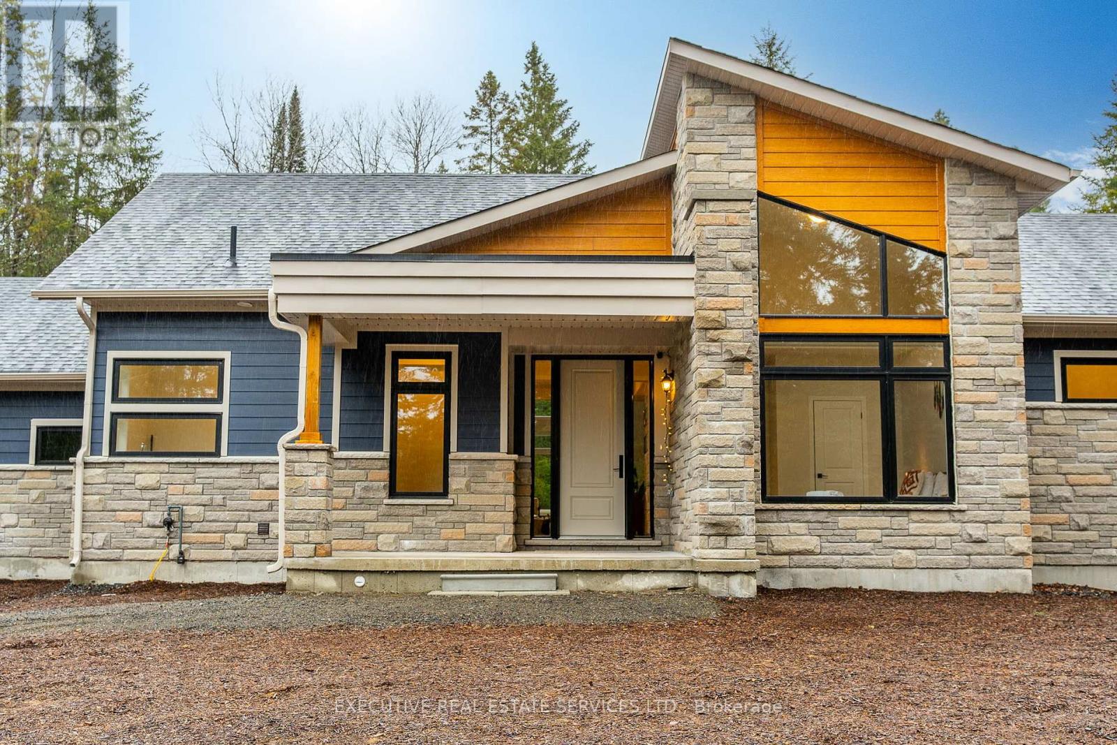 1049 Greensview Drive, Lake Of Bays, Ontario  P1H 0K1 - Photo 1 - X12921398