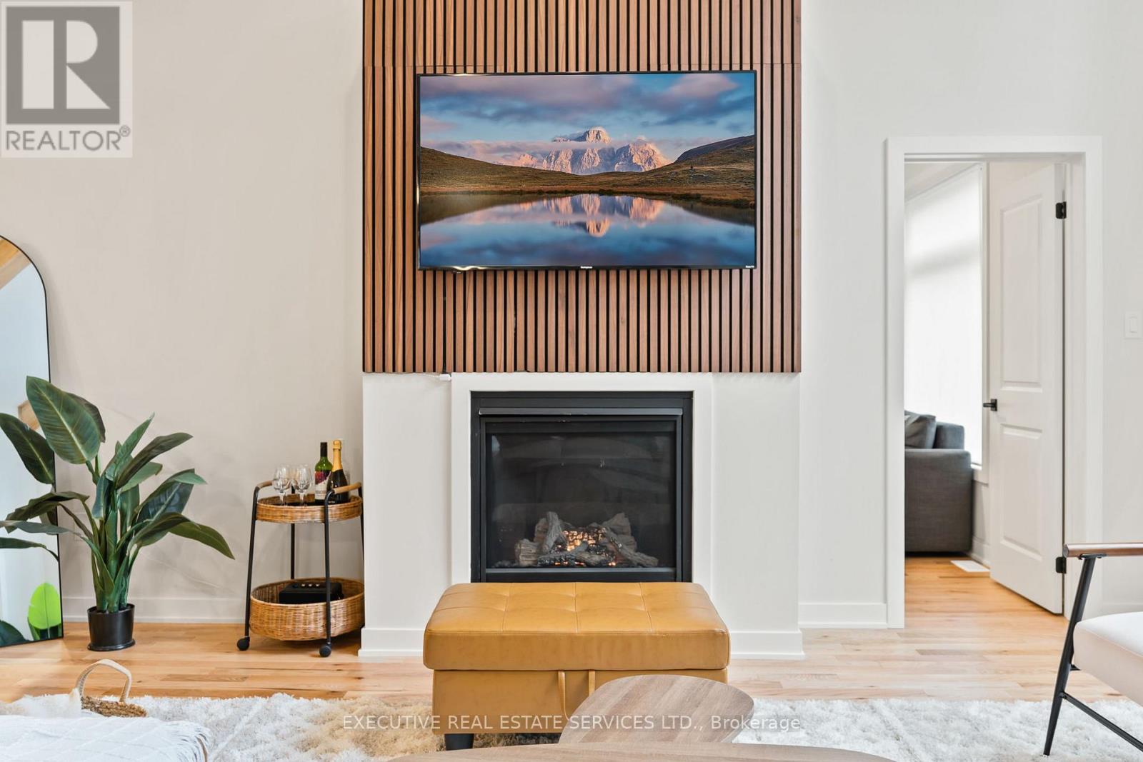 1049 Greensview Drive, Lake Of Bays, Ontario  P1H 0K1 - Photo 12 - X12921398