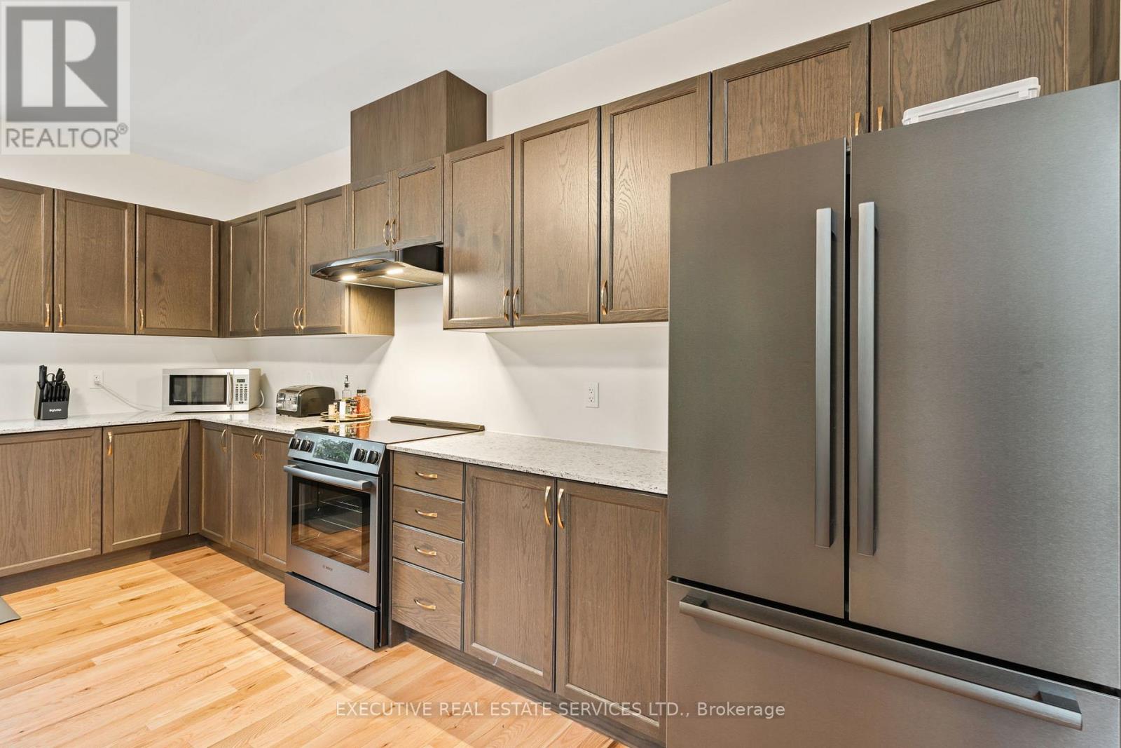 1049 Greensview Drive, Lake Of Bays, Ontario  P1H 0K1 - Photo 27 - X12921398